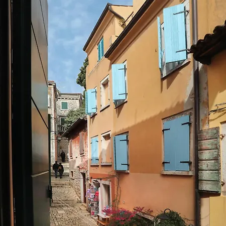 New 40 Old Town Rovigno