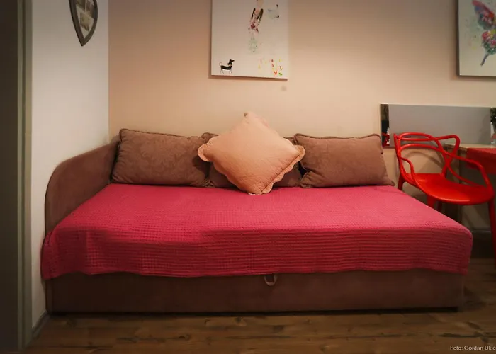 New 40 Old Town 로비니